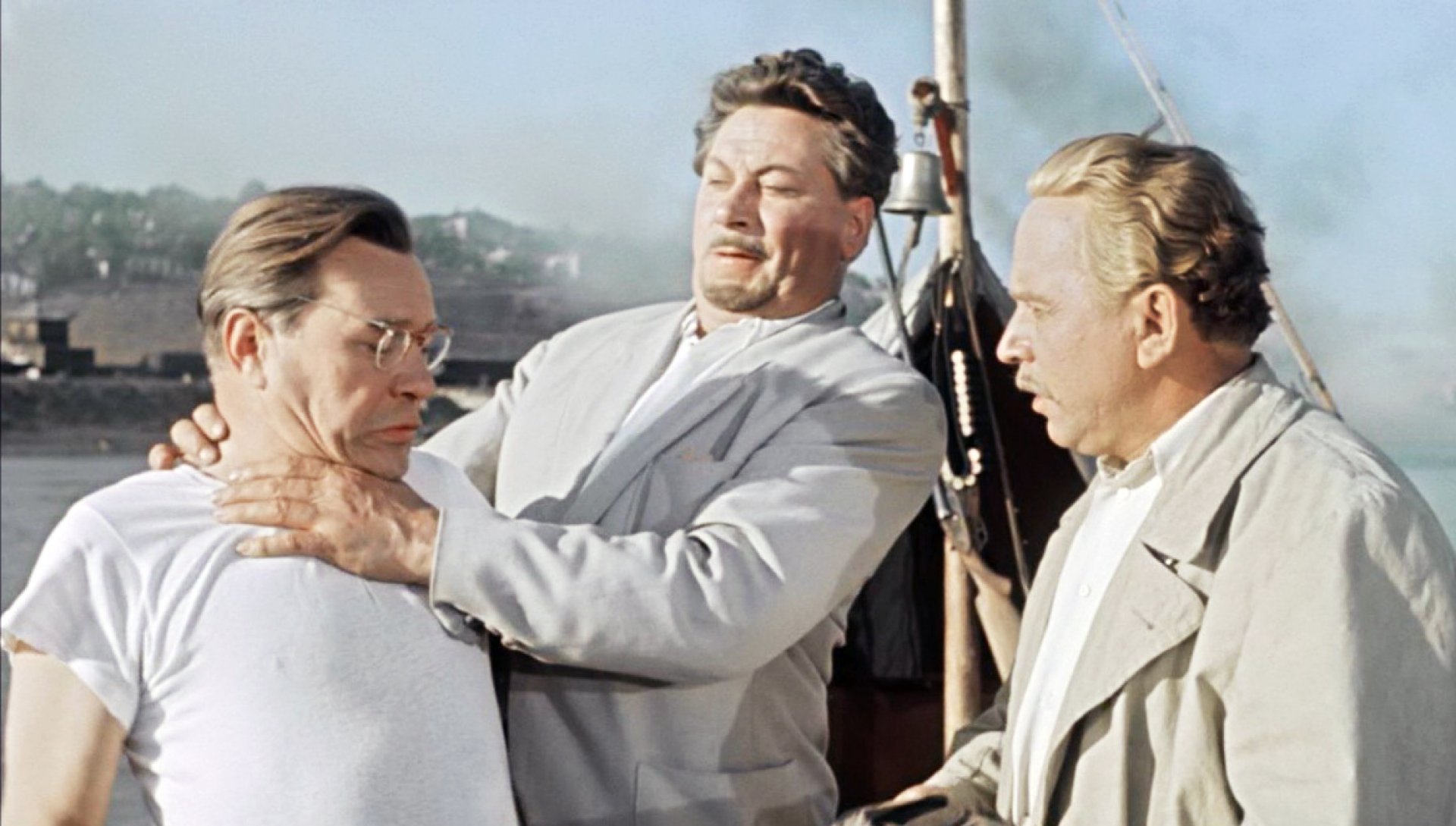 Зрители в кинотеатре. Зрители в кинотеатре. Ржачная комедия. Просмотров кинофильмов хороших. Просмотров кинофильмов хороших.