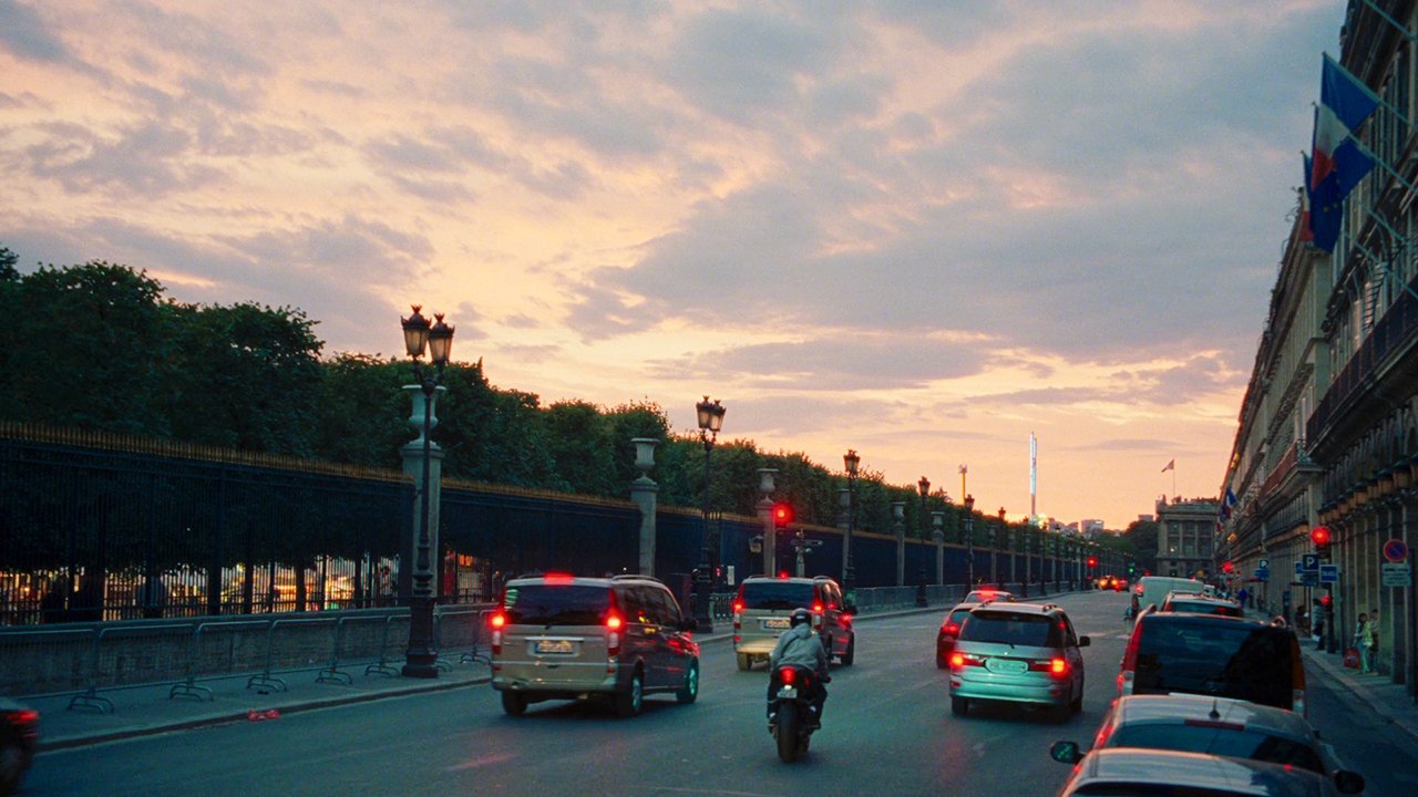 Полночь в Париже