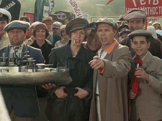 Порно видео: Көз жасымен бірінші анал Грек сауытындағы жалаңаш қыздар