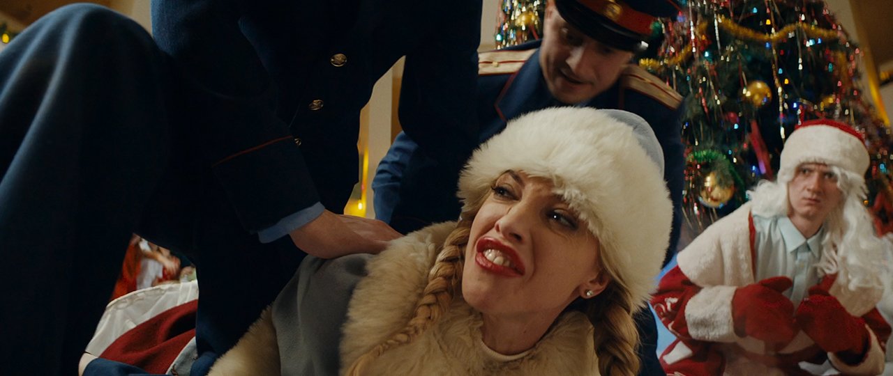 Снегурочка против всех