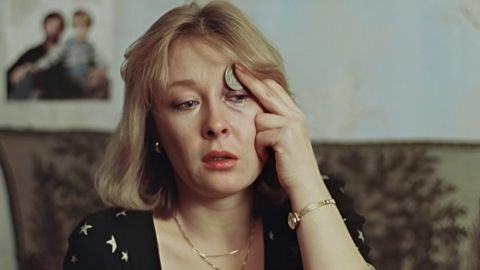 ТЕСТ: Угадайте фильмы с Ларисой Удовиченко по одному кадру!